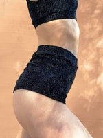 High Waist Shorts - Basic Scrunch Shorts Crystal Black