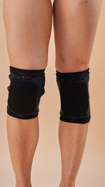 Sticky Slim Look Knee Pad Black